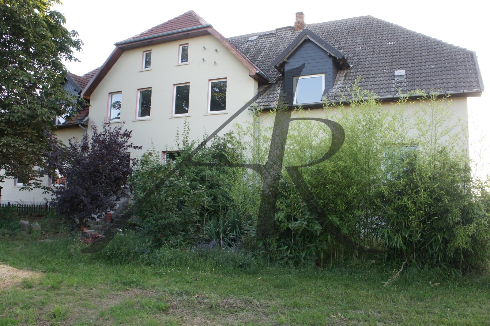 Attraktives Gewerbeobjekt zwischen Stendal und Osterburg, Nähe A14, Grundriss frei gestaltbar Attraktives Gewerbeobjekt zwischen Stendal und Osterburg, Nähe A14, Grundriss frei gestaltbar